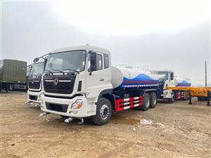 Xe Phun Nước Rửa Đường Dongfeng 14 Khối 270hp